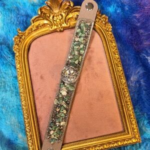 Ginger Snap Style Leather Green Stone Bracelet NWOT